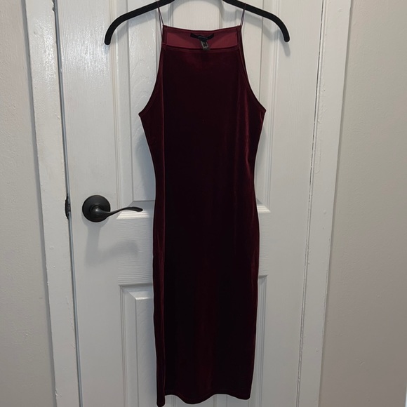 FOREVER21 RED VELVET KNEE LENGTH DRESS (S) - Picture 1 of 4
